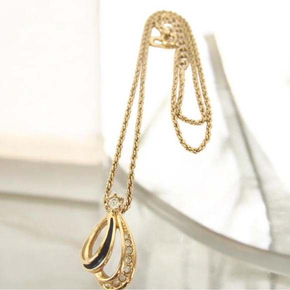 DIOR Vintage Pendant Necklace- Germany 😍